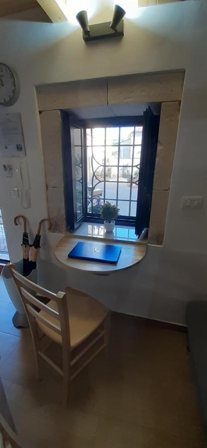 Il Cortile Della Patrona Apartment Syracuse ภายนอก รูปภาพ