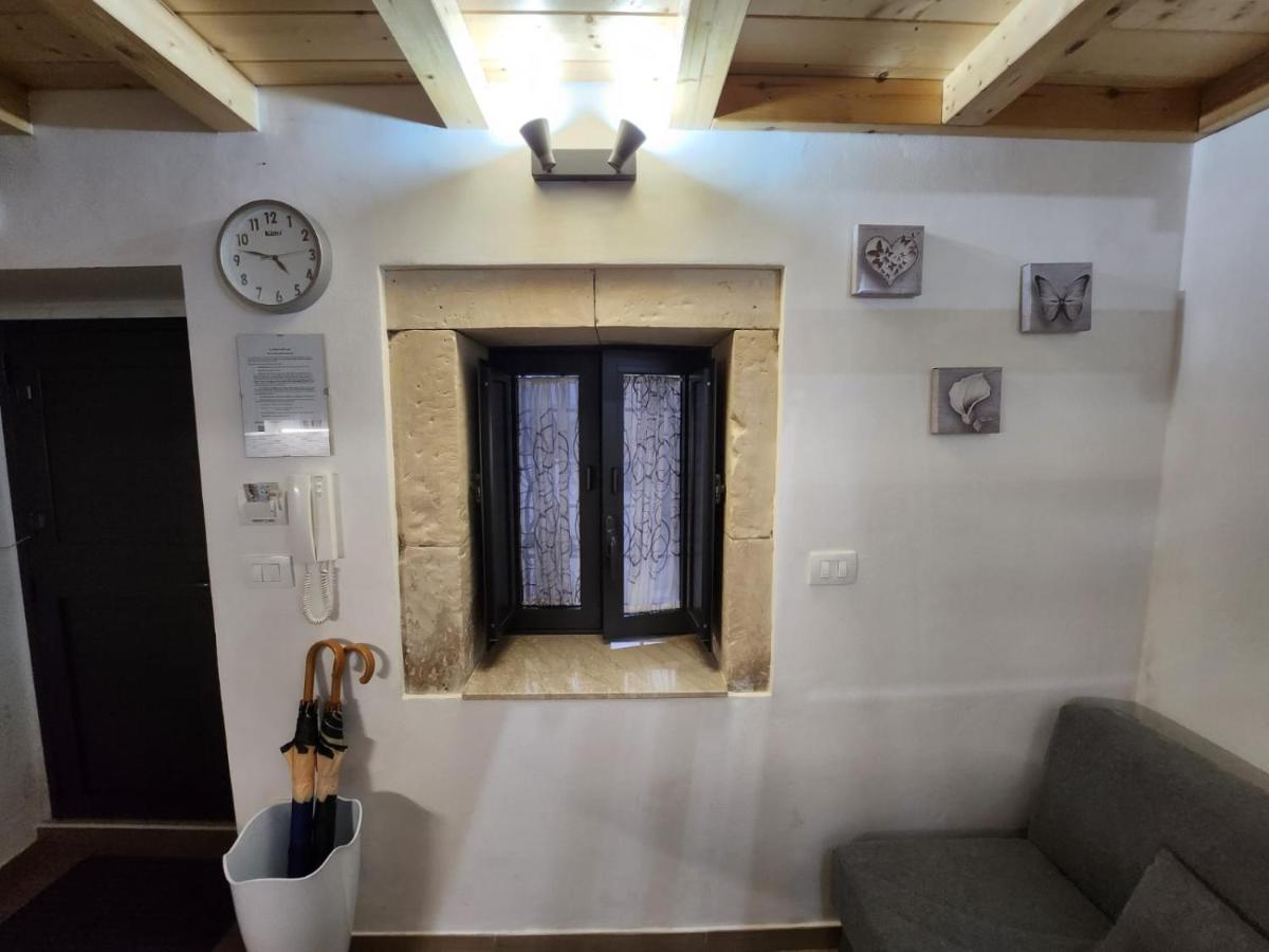 Il Cortile Della Patrona Apartment Syracuse ภายนอก รูปภาพ